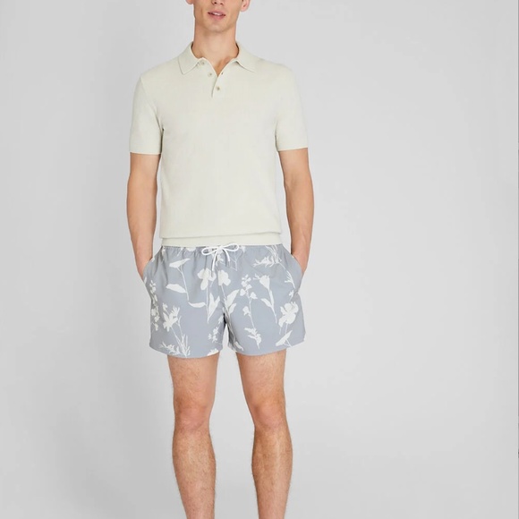 Arlen Floral Print 4” Swim Trunk - Brand New - NEVER WORN - Grey Base - Picture 4 of 5